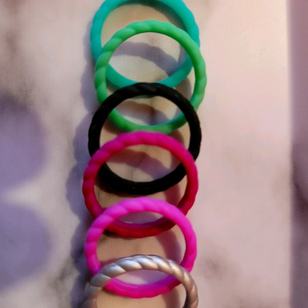 Set of 6 Silicone Rings